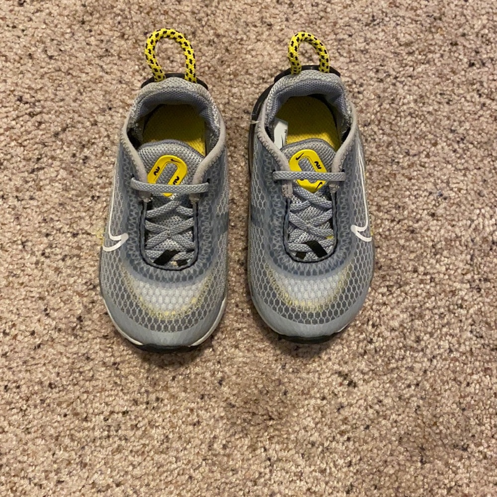 toddler Nike air max 2090